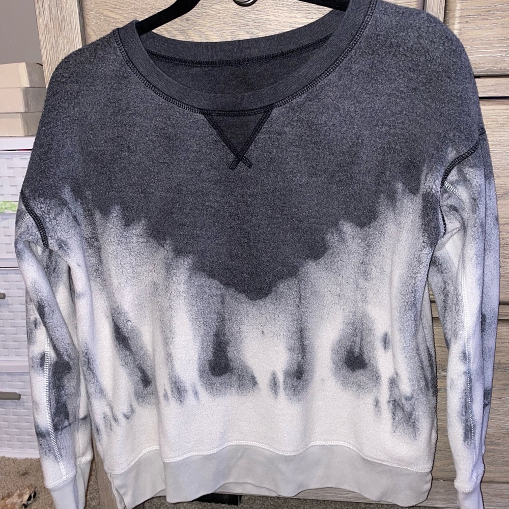 Reversable bleached sweatshirt